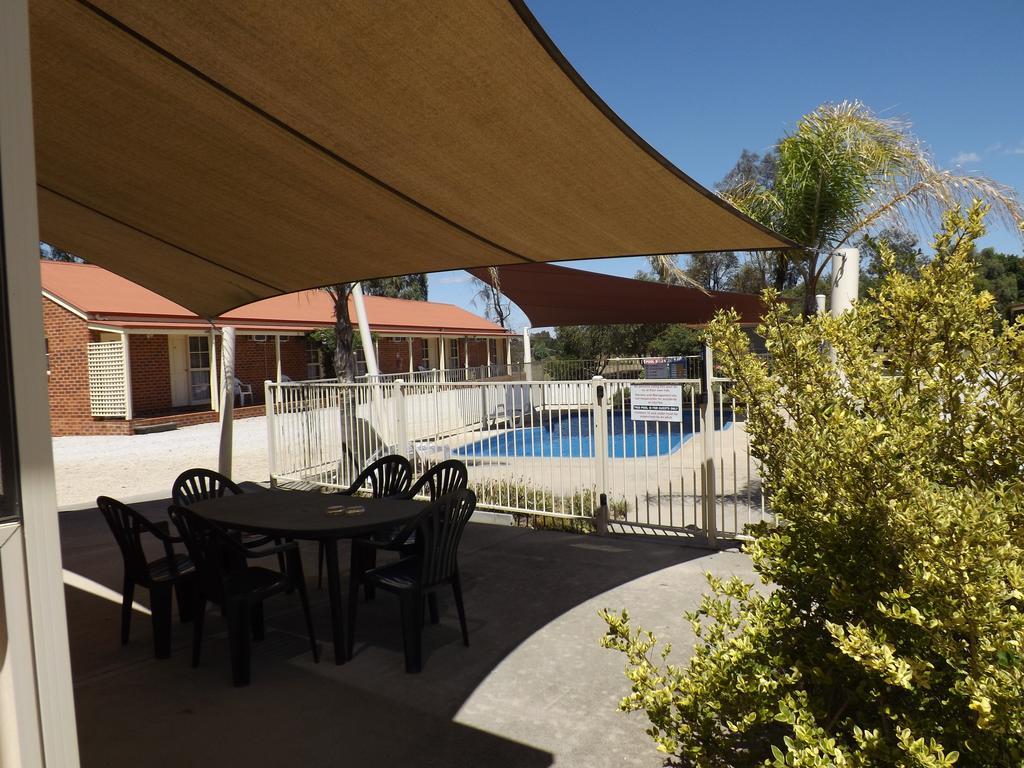 Lydoun Motel 奇尔特恩 外观 照片