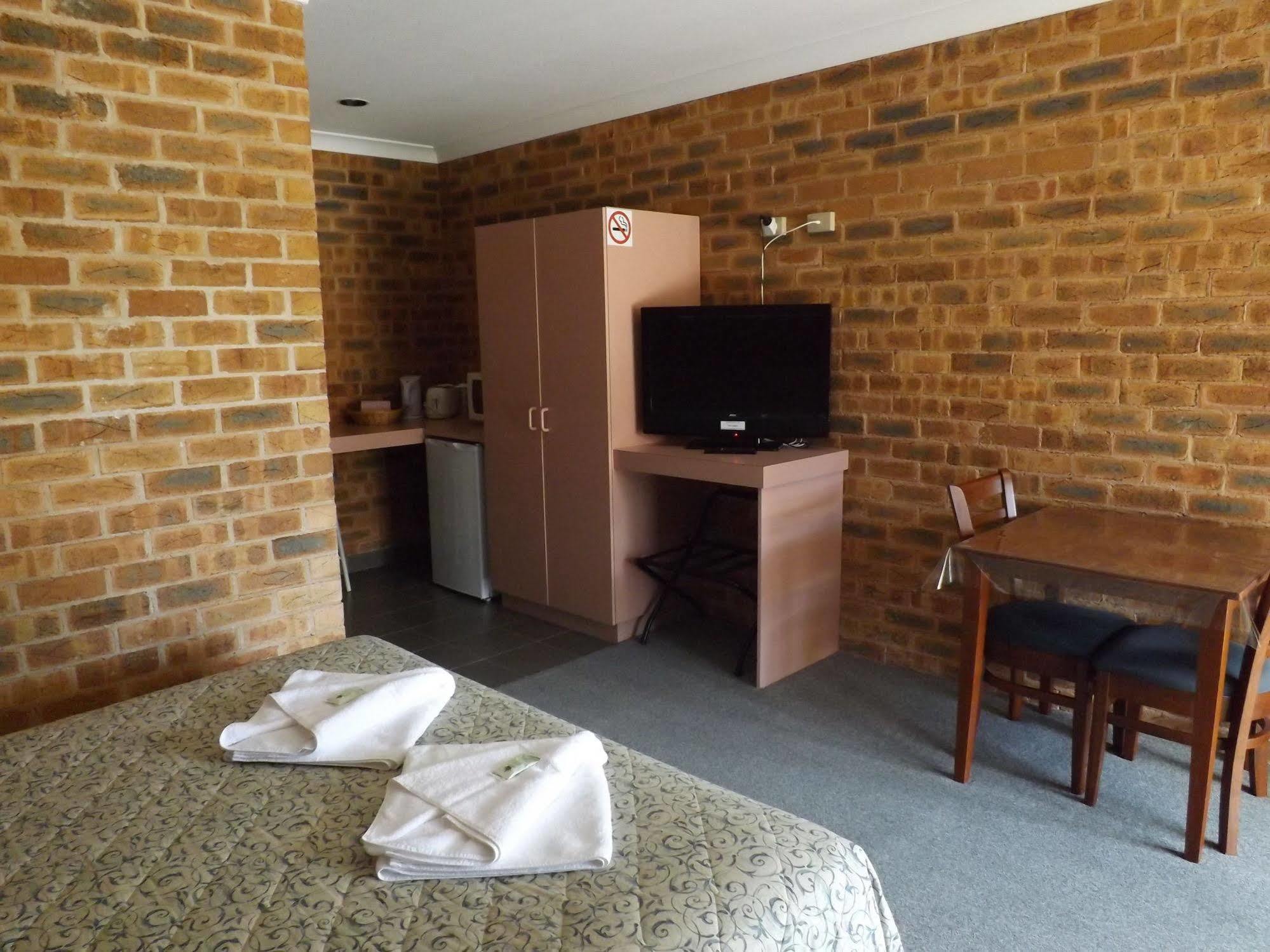 Lydoun Motel 奇尔特恩 外观 照片