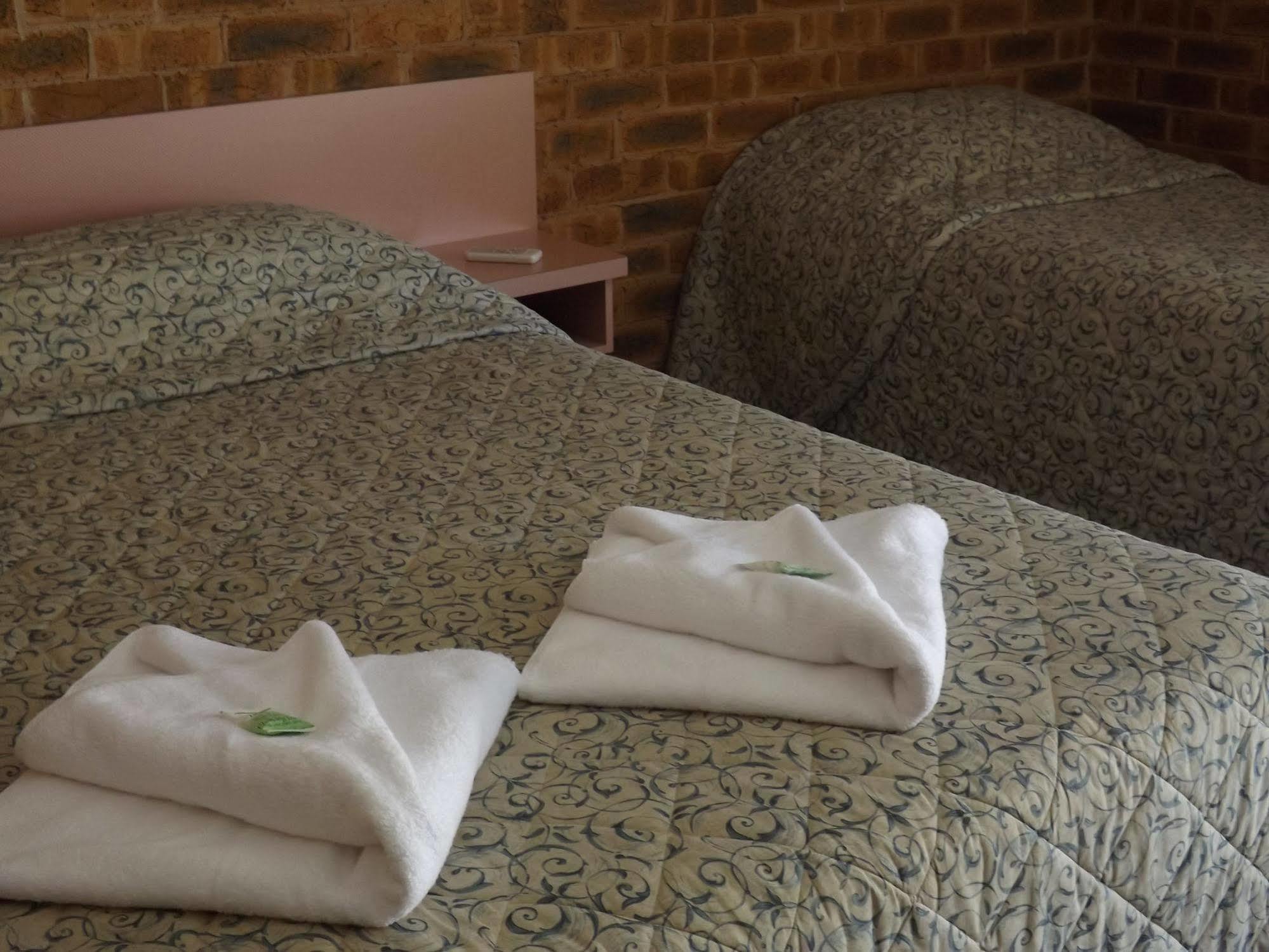 Lydoun Motel 奇尔特恩 外观 照片