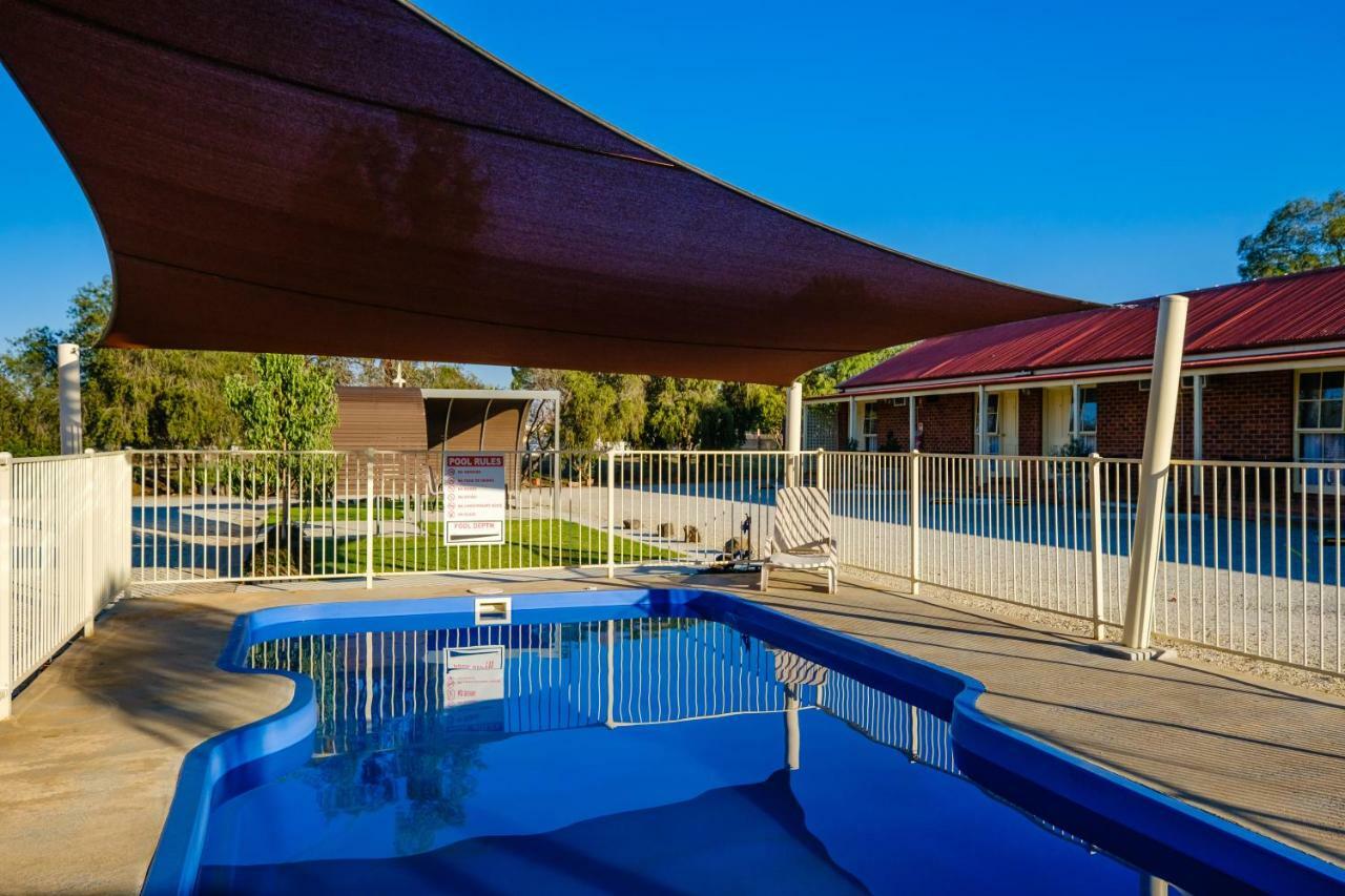 Lydoun Motel 奇尔特恩 外观 照片