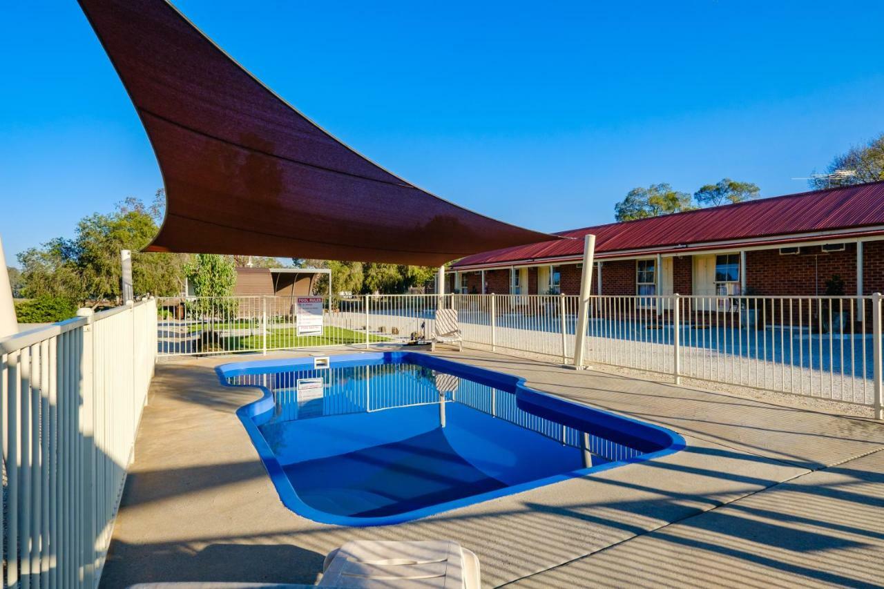 Lydoun Motel 奇尔特恩 外观 照片
